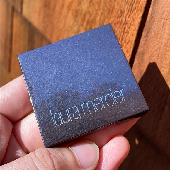 Laura Mercier Cognac Eye Shadow 🌸 - Picture 3 of 5